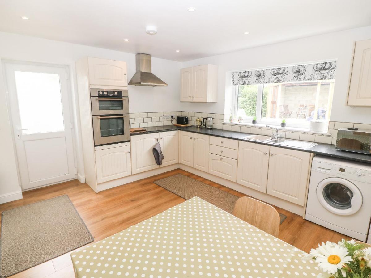3 Green Terrace Gaerwen Esterno foto