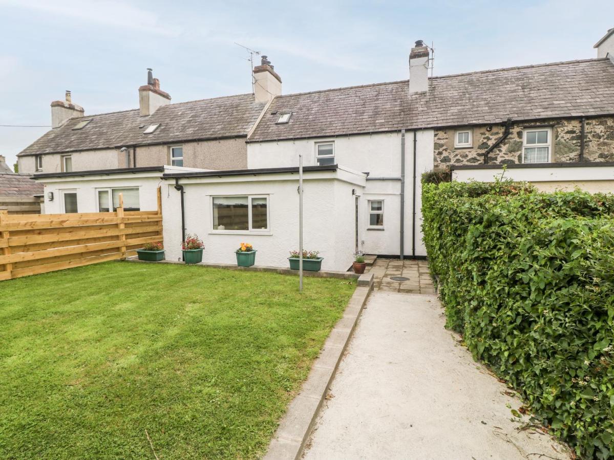 3 Green Terrace Gaerwen Esterno foto